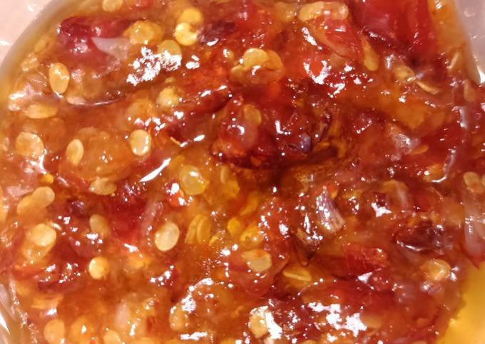 Standar Cara mudah membuat Sambel bawang sajian Idul Adha  nagih banget