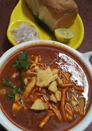 A picture of Misal pav.