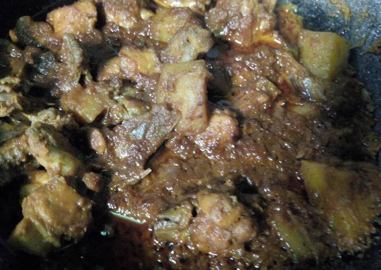 Steps to Make Super Quick Homemade Chicken potato(murghi alu)