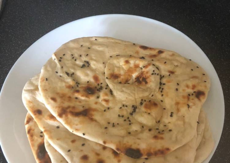 Steps to Prepare Speedy Fresh Garlic Naan breads