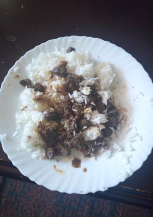 A picture of Fried liver with rice.