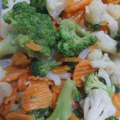 Contorno tricolore....Cavolo broccoli e carote-レシピのメイン写真