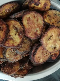 வாழைக்காய் தவா ஃப்ரை(raw banana tawa fry recipe in tamil) செய்முறை முக்கிய புகைப்படம்