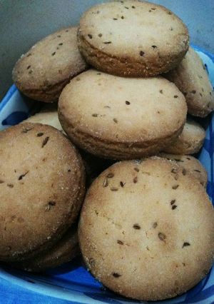 A picture of Homemade Ajwain Cookies.