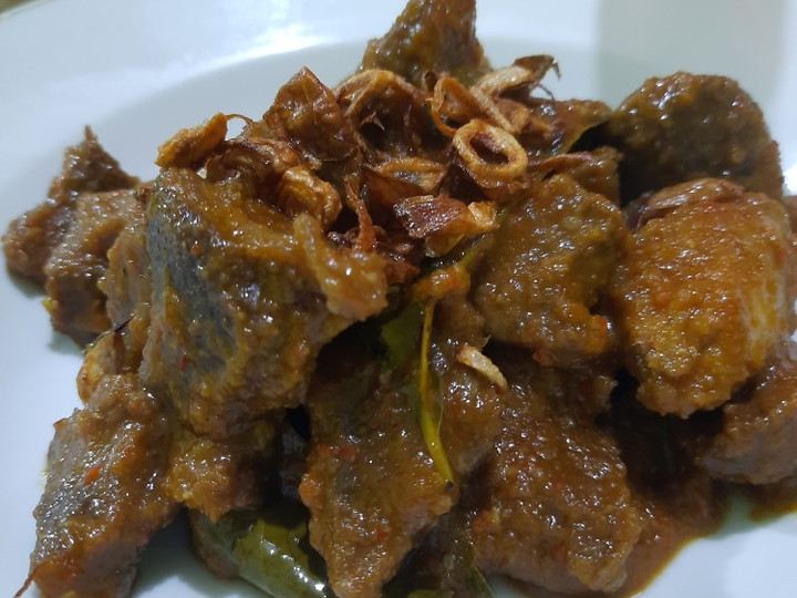 Bagaimana Menyiapkan Krengsengan daging yang Lezat Sekali