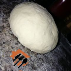 A picture of Pizza dough.