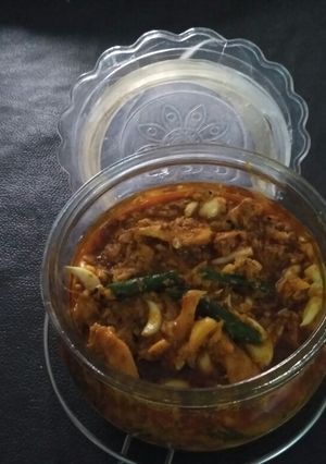 अदरक लहसुन अचार (Adrak lahsun ka achar recipe in hindi) रेसिपी मुख्य फोटो