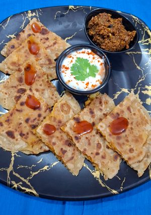 A picture of Aloo Paratha.