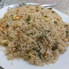 A picture of Egg veg fried rice.