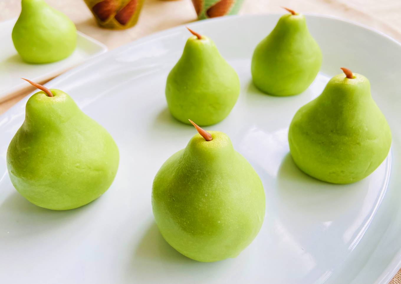 Bing Pi (Snow Skin) Pomelo Mooncake (冰皮柚子月餅)