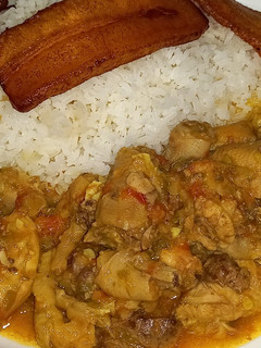 Una foto de Menudencias de pollo guisadas