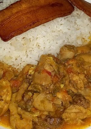 Una foto de Menudencias de pollo guisadas