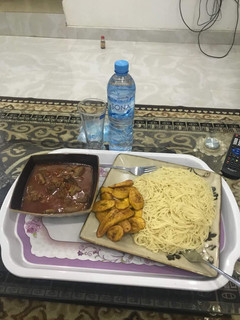 A picture of Spaghetti with pappe soup.