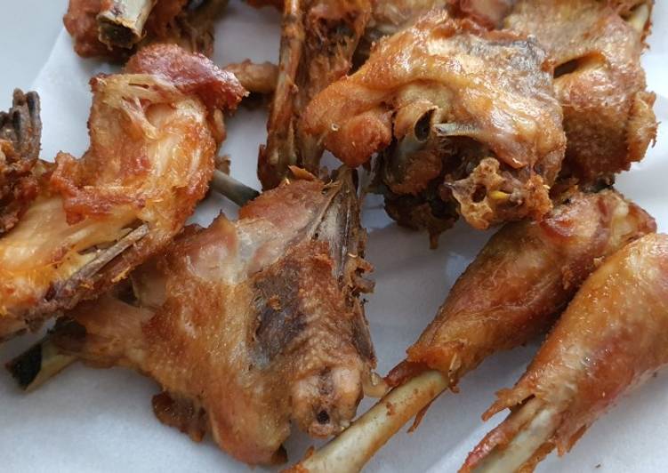 Resep Ayam Goreng Terasi oleh Deby - Cookpad
