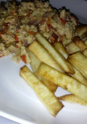 A picture of Cinnamon Fried Yam and Scrambled eggs.