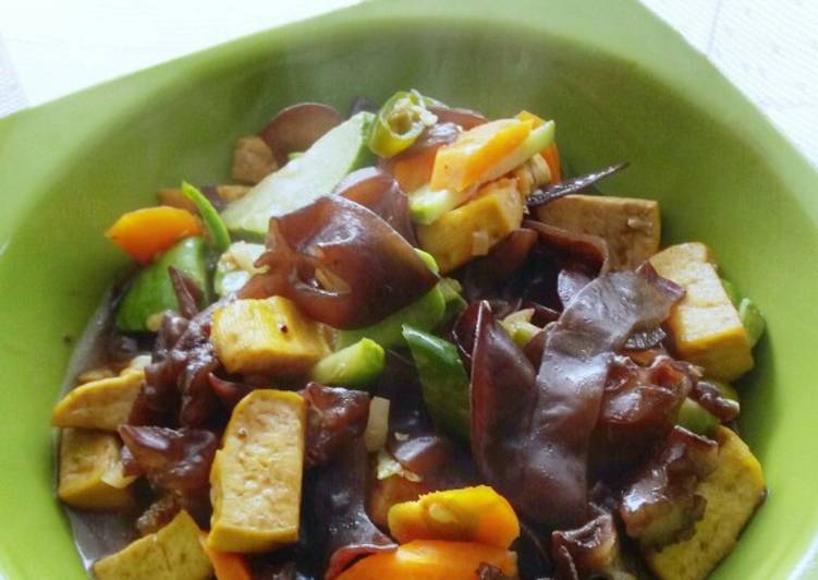 Simple Way to Make Any-night-of-the-week Stir Fried Mix Veggies and Tofu in Oyster Sauce9