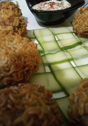 A picture of Crunchy Noodles balls.