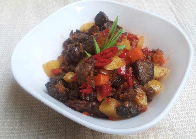 Resep Sambal hati kentang wortel oleh Erta Jayanti - Cookpad