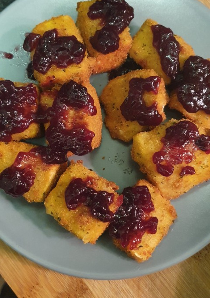Una foto de Queso frito con mermelada