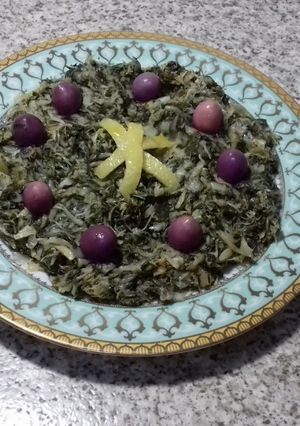 A picture of Spinach sauteed in garlic and olive oil.