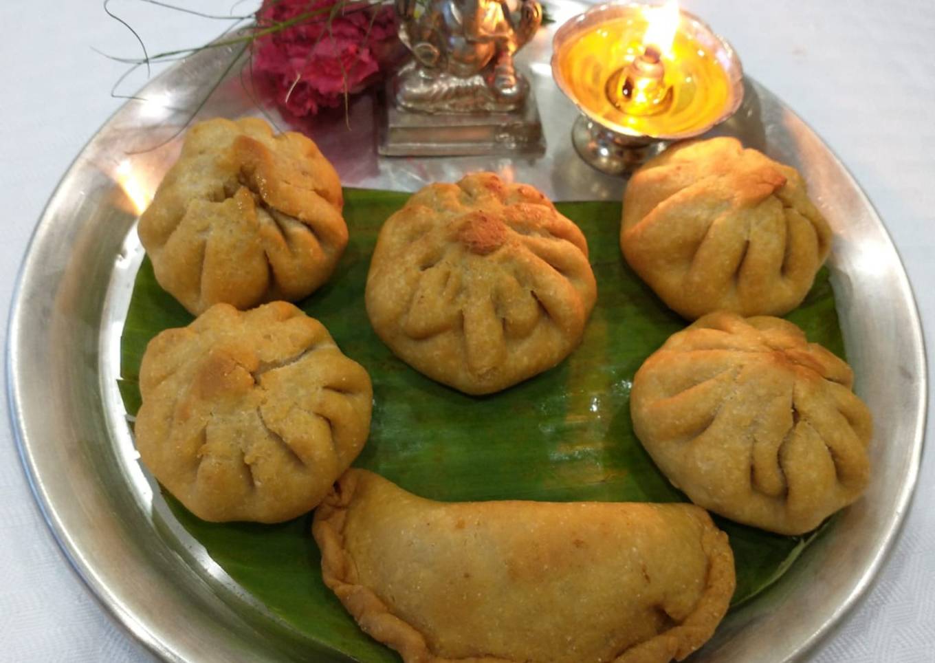 Fried modak