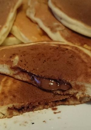 Nutellával töltött amerikai palacsinta recept fotója
