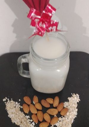 A picture of Almonds Oats milk.