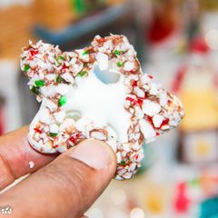 A picture of Chocolate Covered Snow Flake Pretzels.