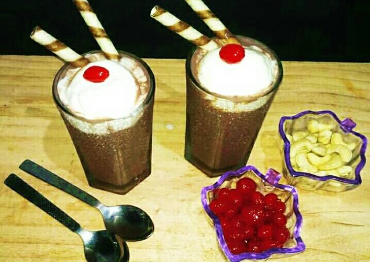 Recipe of Super Quick Homemade Cold choco with vanilla ice- cream