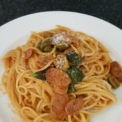 A picture of Spaghetti with chorizo tomato sauce.