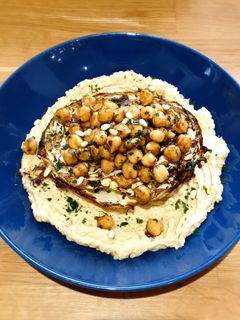 Una foto de Repollo con hummus