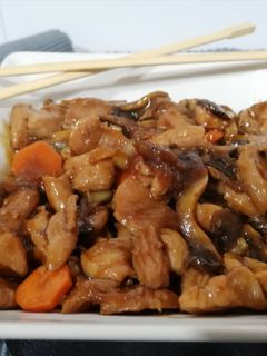 Una foto de Wok de pavo estilo chino