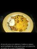 Arroz al curry con platano maduro