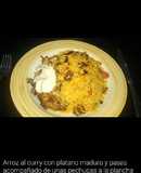 Arroz al curry con platano maduro
