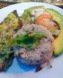 Arroz con coco y filet de pescado al ajillo