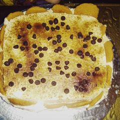 A picture of Tiramisu cake (dessert).