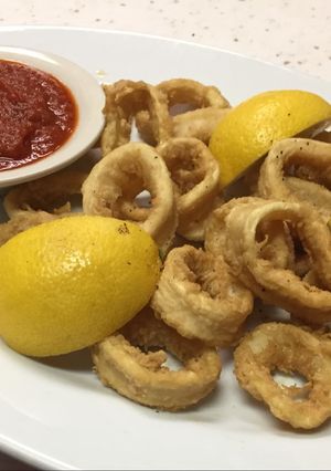 Una foto de Calamari fritos