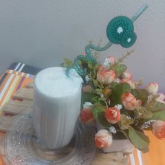 A picture of Sunflower Dates creamy shake.