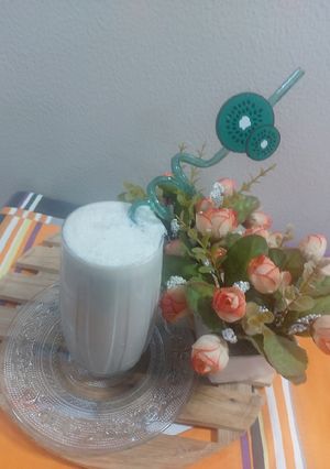 A picture of Sunflower Dates creamy shake.