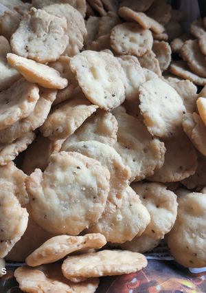 पंजाबी मठरी (Punjabi mathri recipe in Hindi) रेसिपी मुख्य फोटो