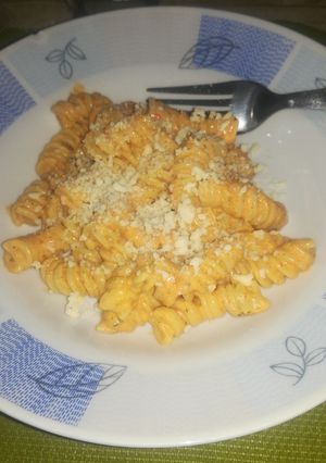 Foto di Fusilli ai peperoni e Philadelphia Light