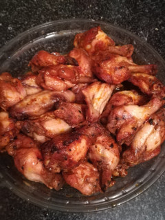 Una foto de Alitas al ajo y limón al horno
