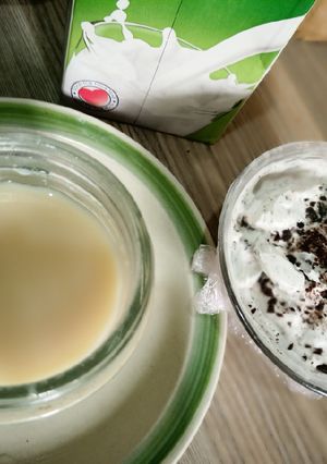 A picture of Condensed milk.