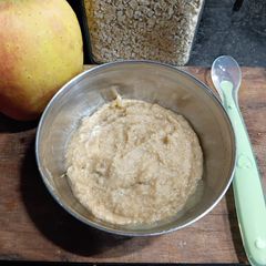 A picture of Oats Apple Porridge - Perfect & Healthy Recipe for Baby.