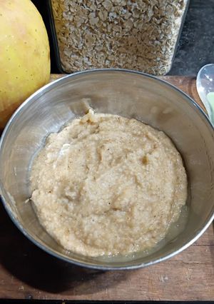 A picture of Oats Apple Porridge - Perfect & Healthy Recipe for Baby.