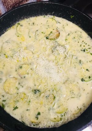 A picture of Zucchini in creamy lemon butter sauce.