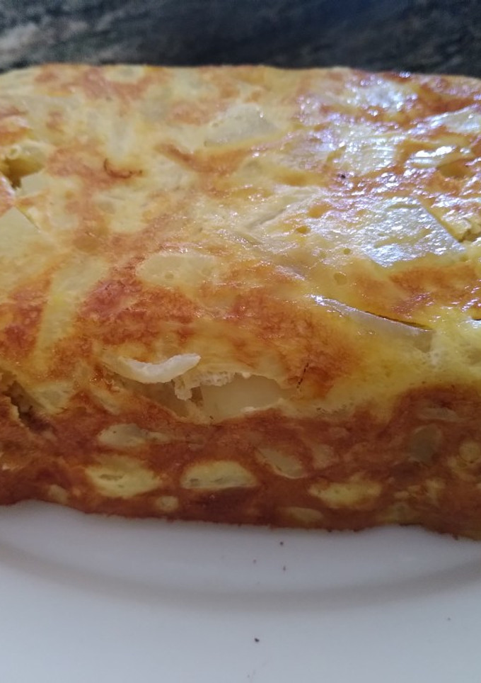 Una foto de Tortilla de patatas y cebolla en Panificadora Lidl