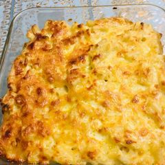 A picture of Home made mac n cheese.