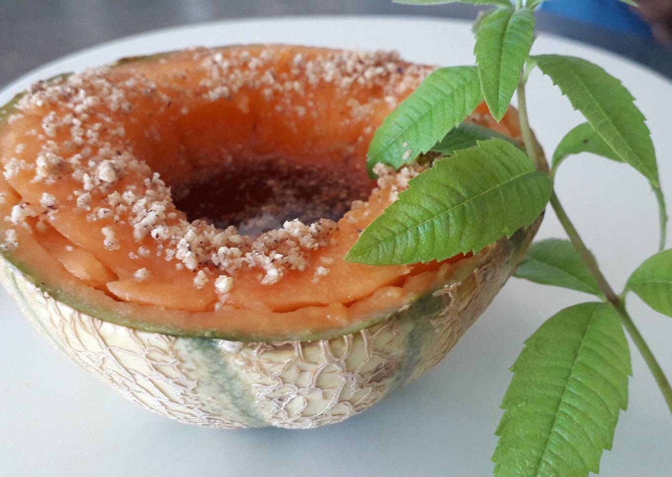 Melon parfumé au au sirop d'érable,citronnelle et noisettes
