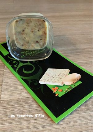 Une photo de Crème dessert chocolat blanc/nougatine/pistache à la multidelice